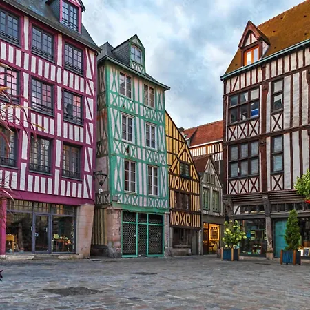 Le Golden Black A ! Lägenhet Rouen